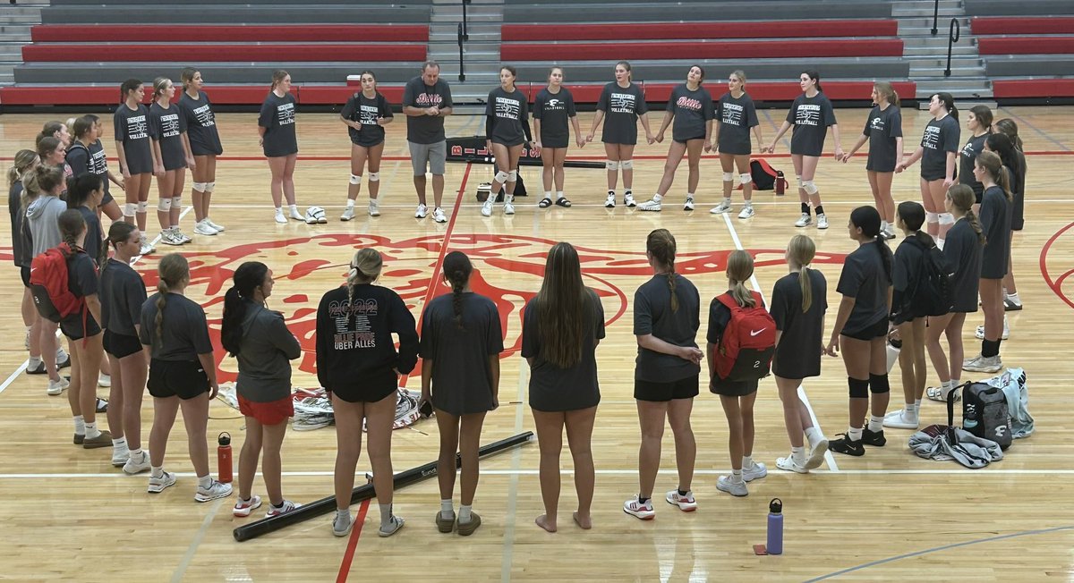 Great scrimmage for the Battlin’ Billies in our gym today!  Saturday scrimmage in San Antonio… then first match on Monday!  
Vs Boerne Champion, 
5:30/5:30/6:30 at home! <a href="/billiesports/">Fredericksburg Athletics</a>