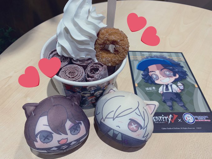 ハカモリちゃんのロールアイス食べてきた 思ったよりキンキンに冷えててびっくりしましたの‥‥!