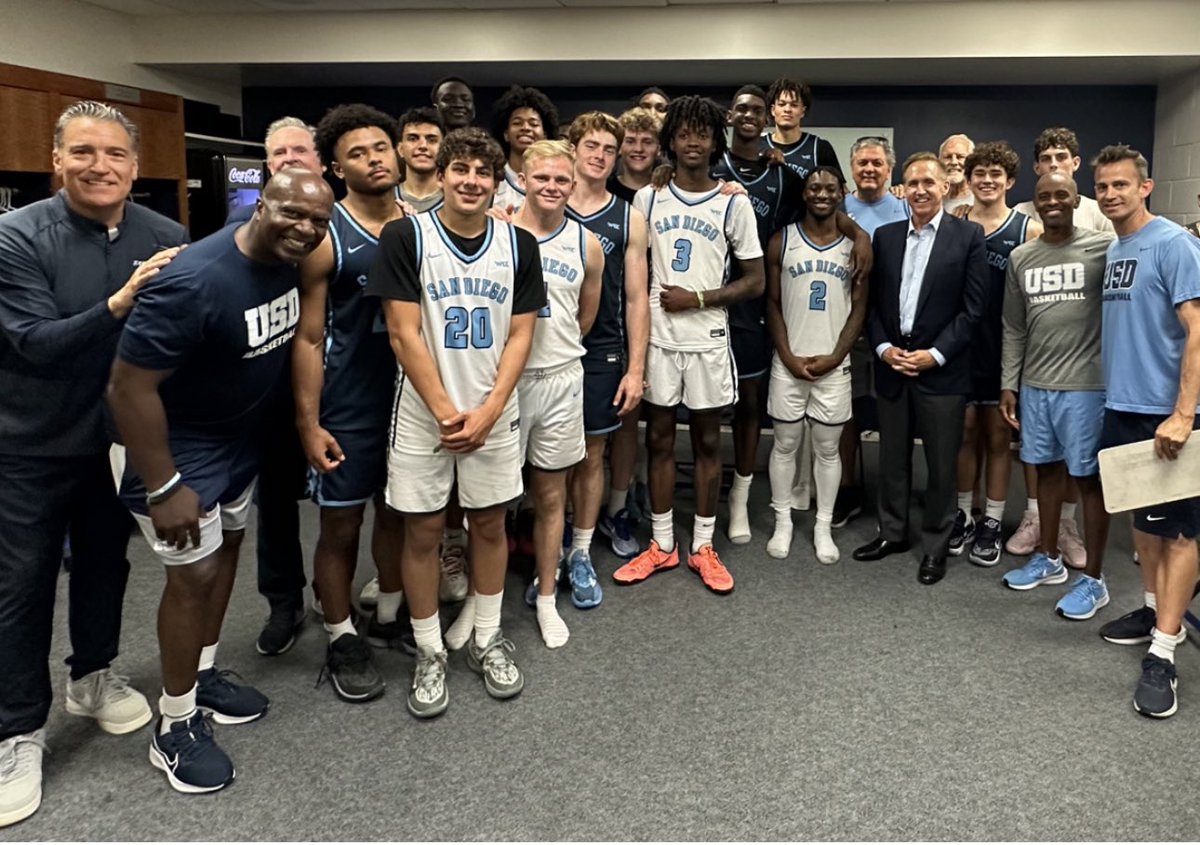 Our @usdmbb summer work in full swing as preparations for upcoming season continued yesterday with a competitive scrimmage. Grateful 4 for the true privilege of rollin with this outstanding group of young men. #Family #FreshWave #10Newcomers #Hammer2Rock #ClimbContinues 🪜🩵