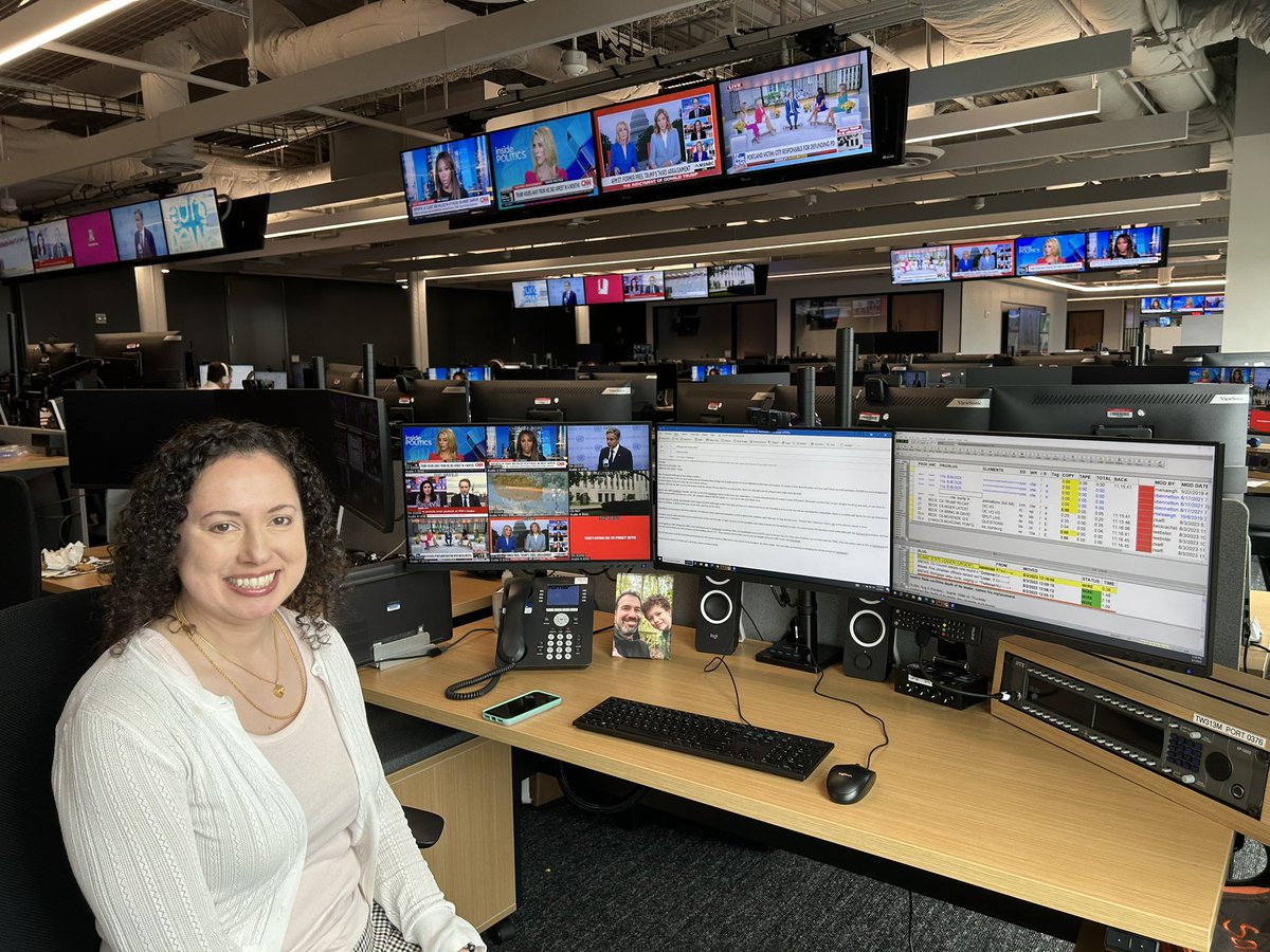 Visited my former #cnn colleagues at their new Techwood home. So many friends are still there, just as smart, creative, and kind! The new place is stunning, even has windows. Thanks <a href="/wattsjen/">Jenni Watts</a> for organizing a warm welcome. So many memories and new ideas to share, too little time!