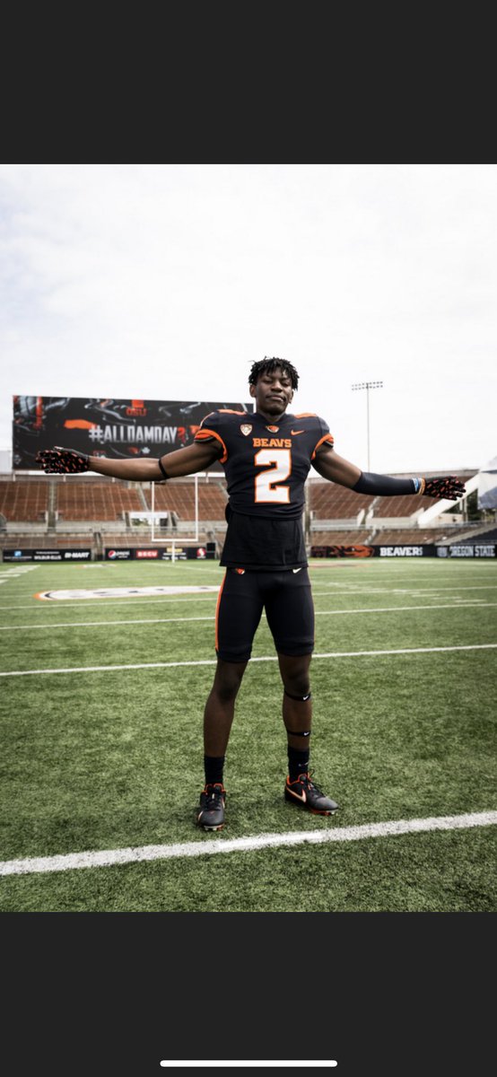 eddiefreauff's tweet photo. After a great call with @kefenseh I am blessed to announce that I have received a offer from @BeaverFootball. #GoBears #Crookcountyfootball. https://t.co/CiqjbCPUsU