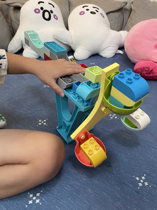 長男がレゴブロック駆使してティラノサウルス作るのたまげたなぁ 
