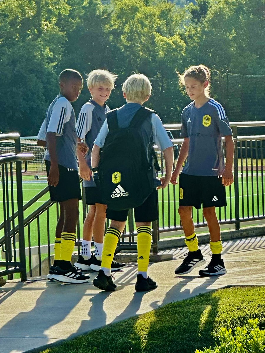 kj52011's tweet photo. Great training tonight and game day tomorrow! ⚽️ 😂#NSCAcademyU13 https://t.co/DvdKsAddyt