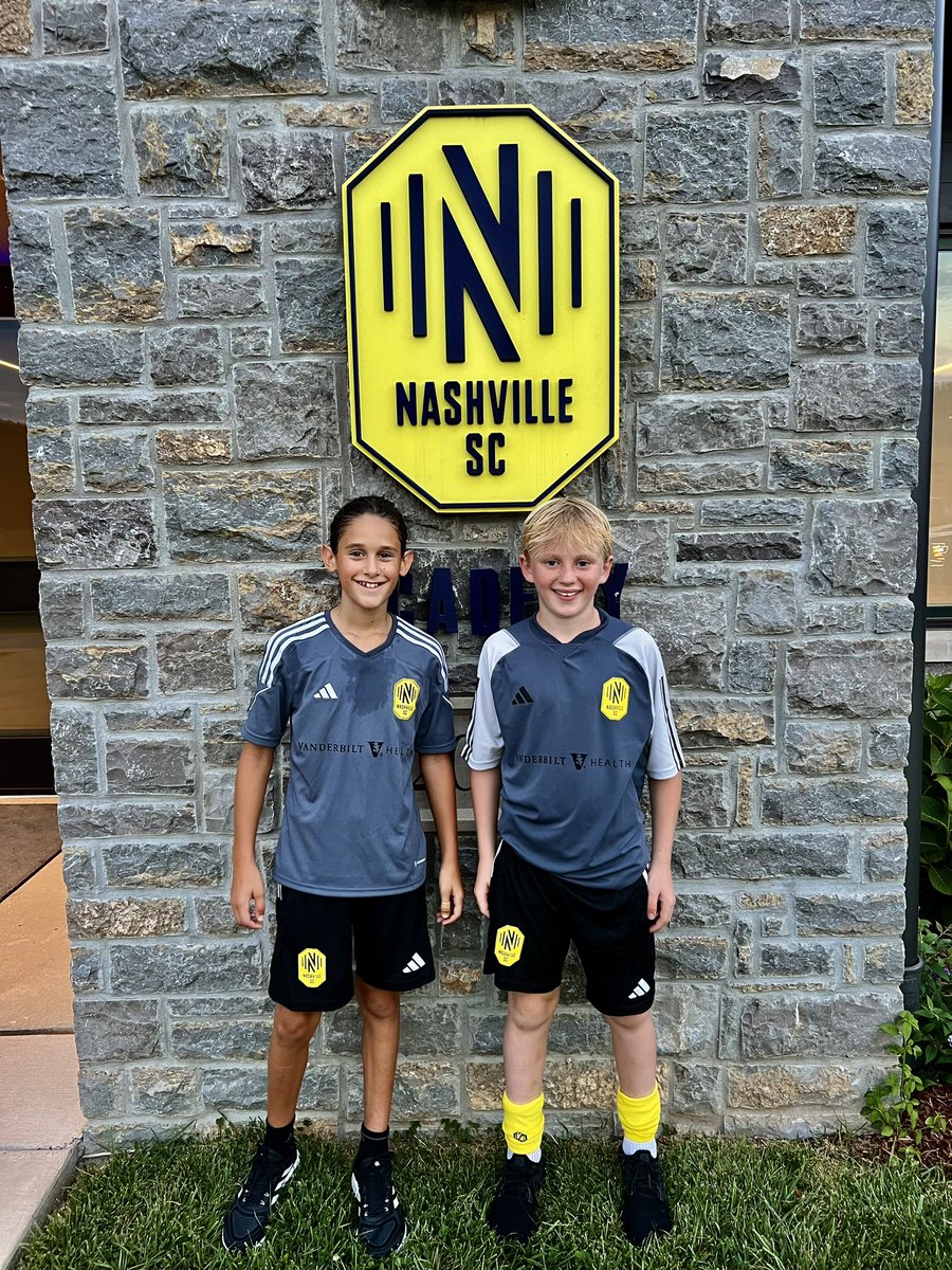 kj52011's tweet photo. Great training tonight and game day tomorrow! ⚽️ 😂#NSCAcademyU13 https://t.co/DvdKsAddyt