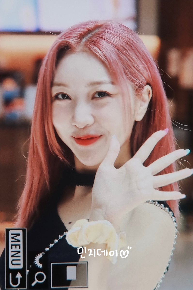 minjiday_331's tweet photo. 230805 ICN
#민지 #MINJI 
#시크릿넘버 #SECRET_NUMBER https://t.co/4lDch1EGtQ