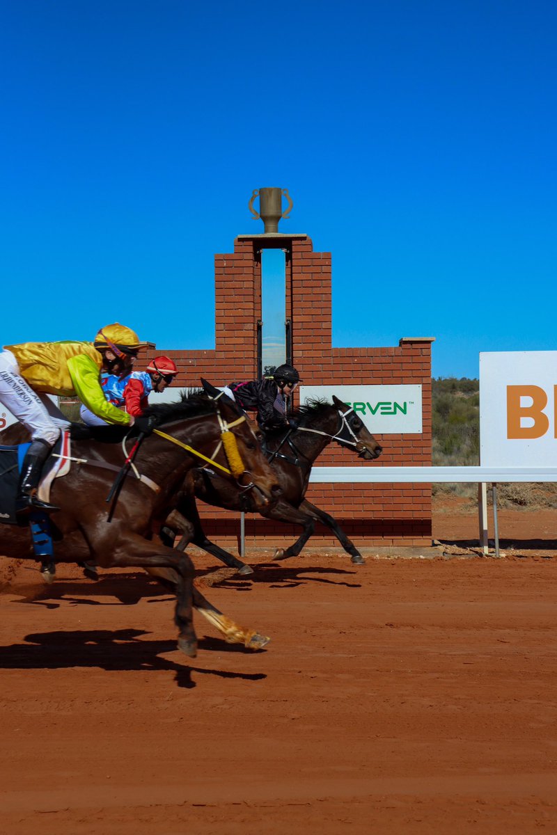 CountryRacingSA's tweet photo. Seriously close racing first up! Caitlin Tootell takes out Race 1 aboard Moments In Life โ๏ธ
#CountryRacingSA #RoxbyDowns https://t.co/AYmMMAVnPo