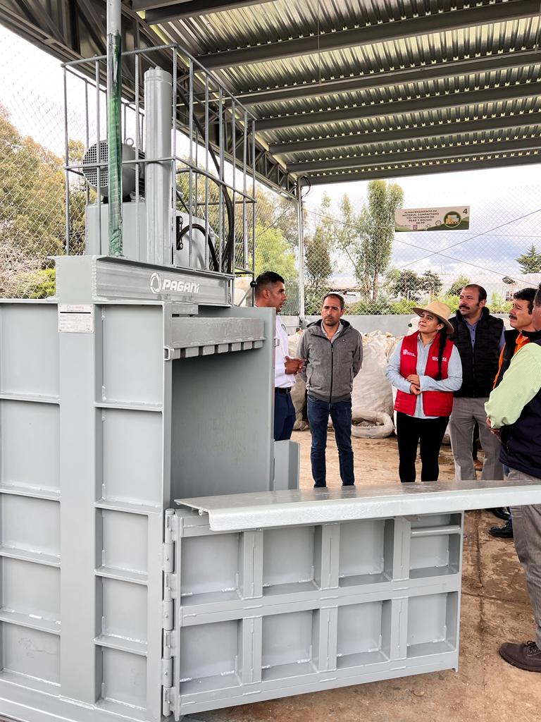 MarisolGlezT's tweet photo. Con enorme gusto el día de hoy a nombre de @CampoEdomex acudimos a #VillaGuerrero y #CoatepecHarinas para dar inicio al funcionamiento de los Centros de Acopio Temporal del programa #CampoLimpio.
#LaTierraQueNosUne
#DGSICA https://t.co/ZMu8s7lYUu