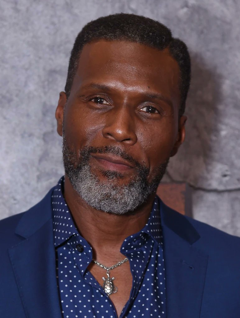 blewis823's tweet photo. This man makes my toes spread. Douda's a 10 but he is an evil mofo on #TheChi. #CurtissCook https://t.co/ZVdFfLO2kU