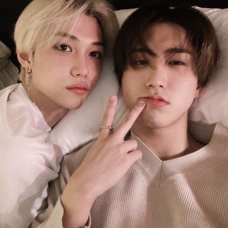 seducebang's tweet photo. ㅤㅤ   ★ — cum for breakfast ;
ㅤㅤ   ㅤㅤ   j1lix os | nsfw 🔞

flx quería prepararles un rico desayuno a sus compañeros, pero jsvng fue quien terminó compartiendo con él un desayuno muy dulce. https://t.co/lW2xaYUVTi
