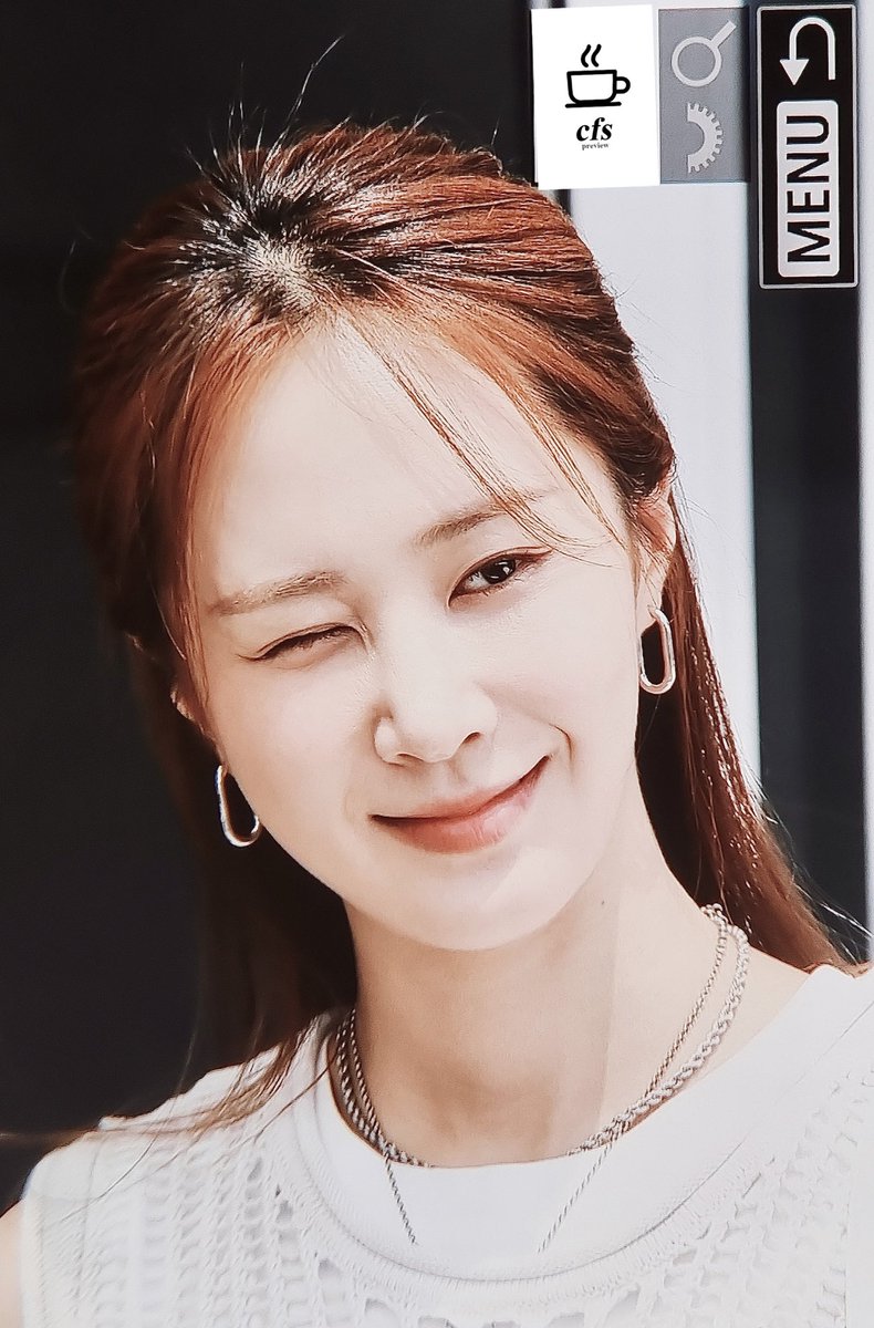coffeeshot125's tweet photo. 230805 #유리 -ICN (2) 💗✨

#YURI #소녀시대
#소녀시대_16주년_우리_꼭_영원하자 #16Years_Sailing_With_GG https://t.co/qDbdvVUdc3