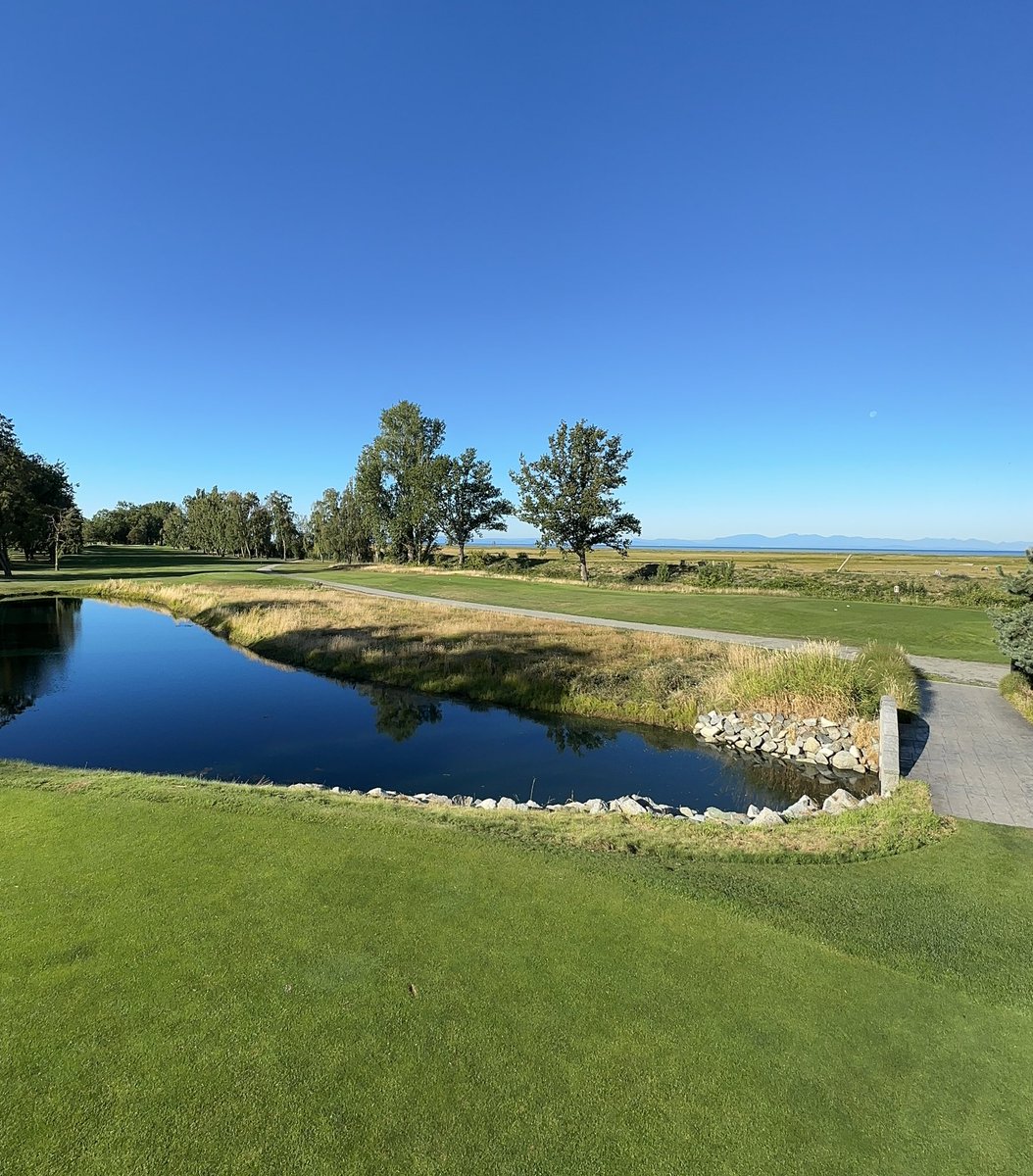 RileyHummelle's tweet photo. So long green grass…see you in the fall #waterrestrictions2023 #summerofwettingagents https://t.co/JihYPlF2QN