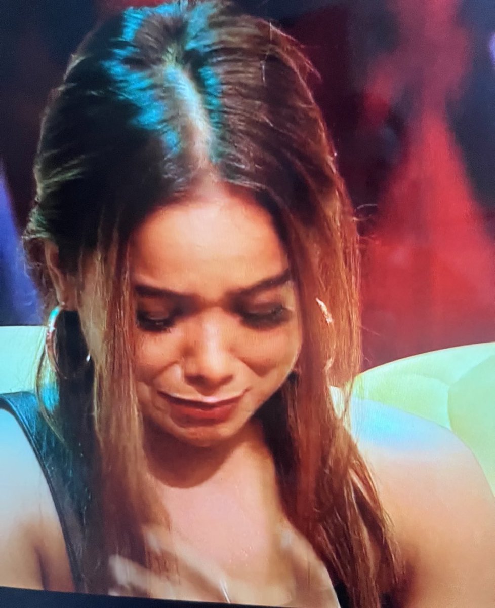 dilberkhandhad1's tweet photo. Be ready Manisha ji

This last weekend ka vaar also will be on u
Bcoz without targeting u on weekend episode @BiggBoss
Makers n host are not able to enjoy weekend
So be ready to cry n then bounce back n be positive again like u r

DESERVING WINNER MANISHA https://t.co/kokDXJkGGt