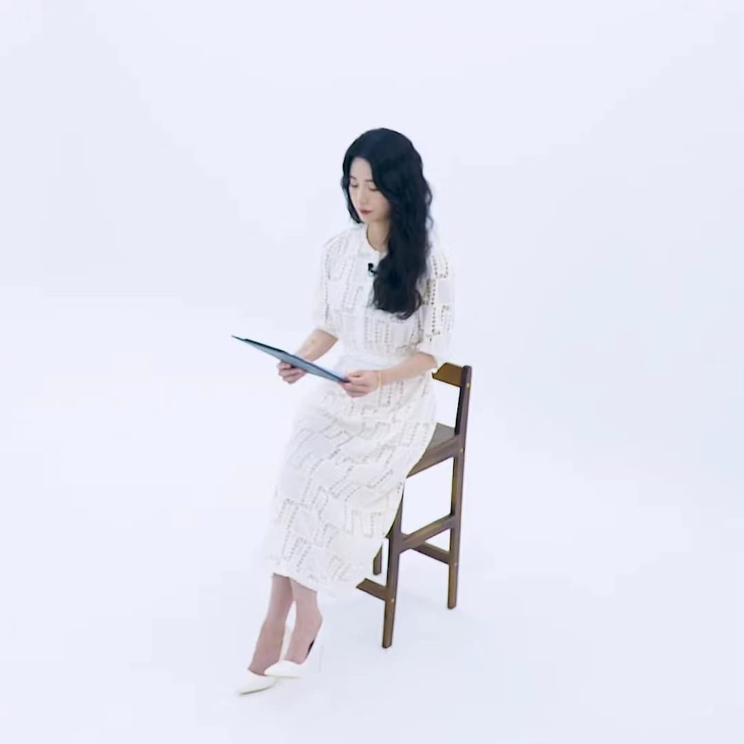 kdrama__fashion's tweet photo. #ImJiYeon wore #BASHPARIS Top & Skirt at SBS Catch YouTube channel update on #thekillngvote character profiling.
#임지연 #국민사형투표 #BASH #imjiyeonstyle #imjiyeonfashion #임지연패션 #임지연스타일 https://t.co/Yk7pwwRG3Y