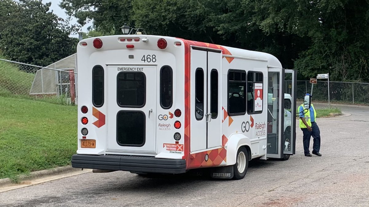 EyeRetreat's tweet photo. Day 7:   Today we put our skills to the test.  We arranged our own transportation off campus.  We advocated for ourselves at area businesses.  We visited the mall, a bowling alley and arcade. https://t.co/wuiHl28j6S
