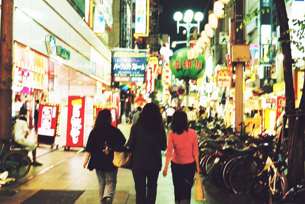 jaapn80to00pn's tweet photo. 2000年、道頓堀 https://t.co/e75r9WdptV