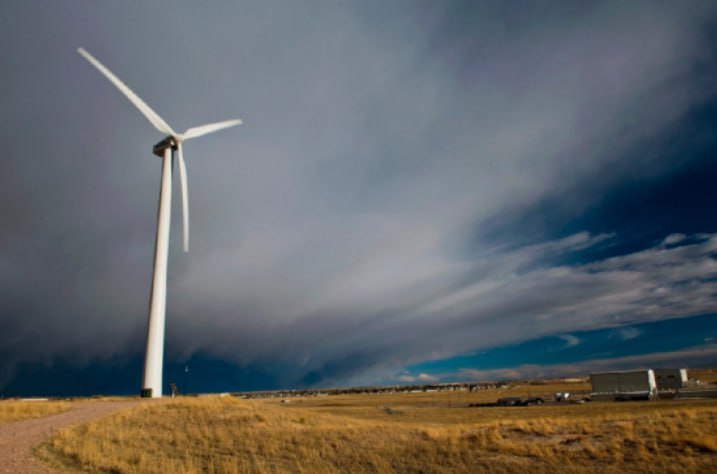 Diesel generators found inside wind turbines in Scotland 😀 A renewable energy scandal has erupted in Scotland. Scottish Power has concealed the fact that it is connecting more than 70 of its wind turbines to diesel generators. Due to a severe power failure, 71 giant wind