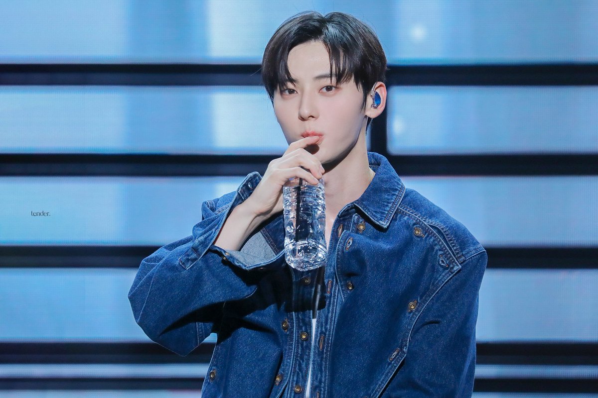 tender_89's tweet photo. 230804 #황민현 https://t.co/38HH3BxLF5