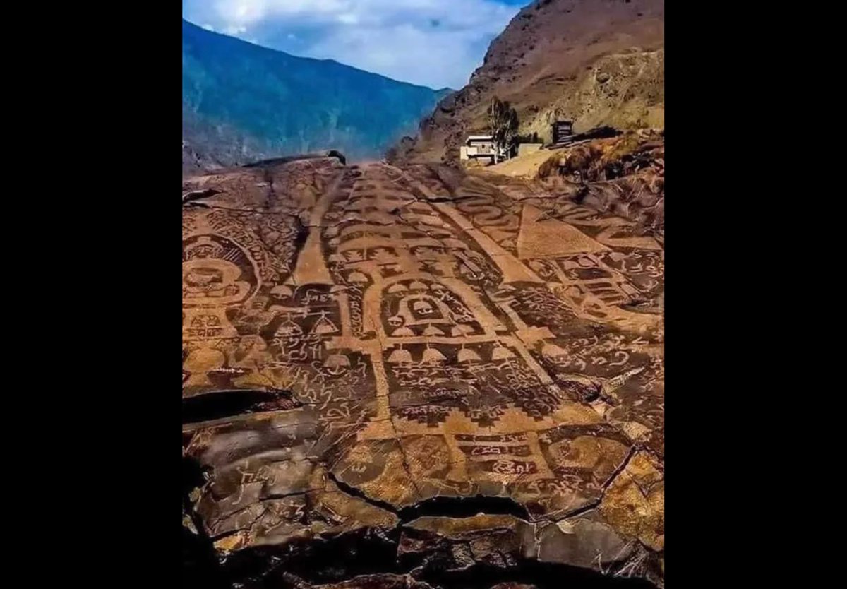 Dedicated2Eve's tweet photo. Mother Earth got Tattooed here… 📸
#DivineCodes
The Shatial Glyphs, Pakistan https://t.co/MdMavUhrRl