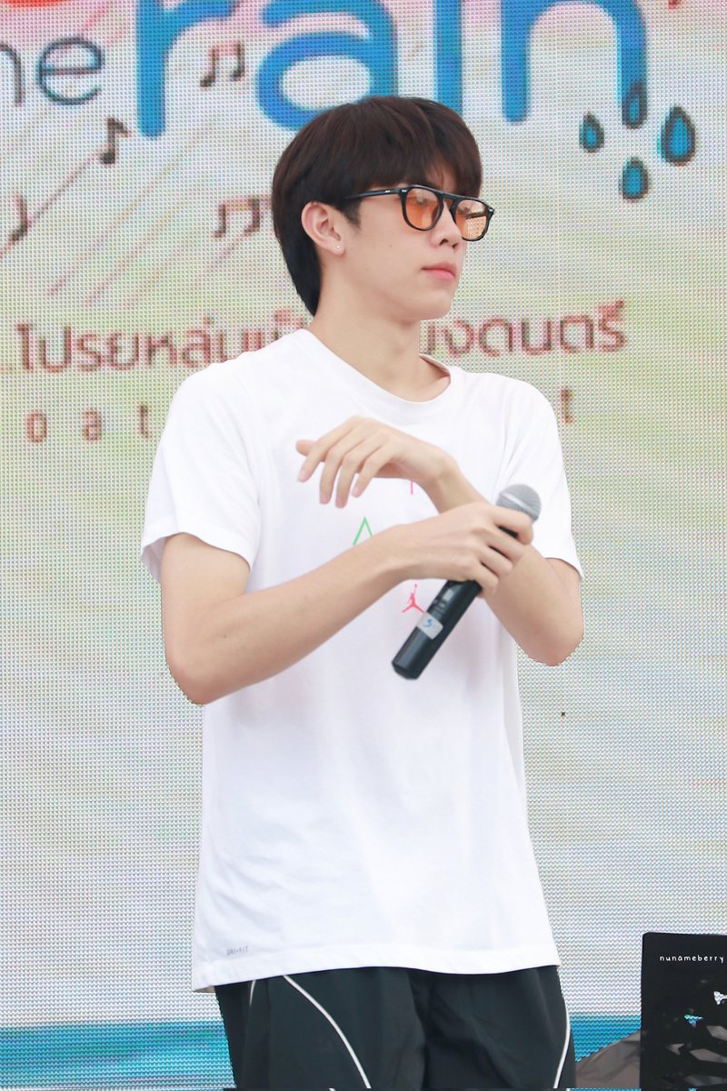 NunameBerry's tweet photo. เชียงใหม่หล่อมาก!!!!😎✨
#PROXIEChokun #PROXIEth
#rhythmintherain #maesabeach https://t.co/jVMpy4kG6Y