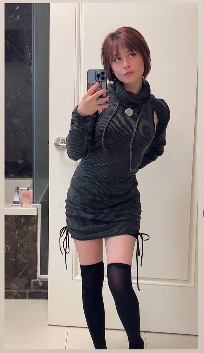 MsFloppyMew tweet media