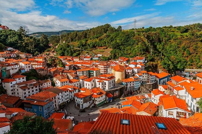 HOTELESnet's tweet image. Situado en el corazón verde de #Asturias, #Langreo es un destino a tener muy en cuenta en el norte de #España Te sorprenderá! 💚 
Más información y reservas 👇 buff.ly/43IWLRi 
#Espana #turismo #vacaciones 
@TurismoLangreo @TurismoAsturias
