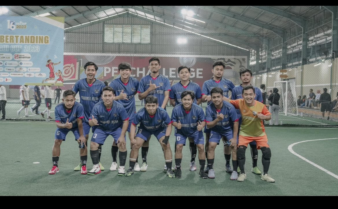 Dari dulu olahraga futsal/sepak bola itu medium saya buat kenalan banyak orang. Bangga bisa mewakili perusahaan, walau hasilnya belum sesuai target 🤝🏻