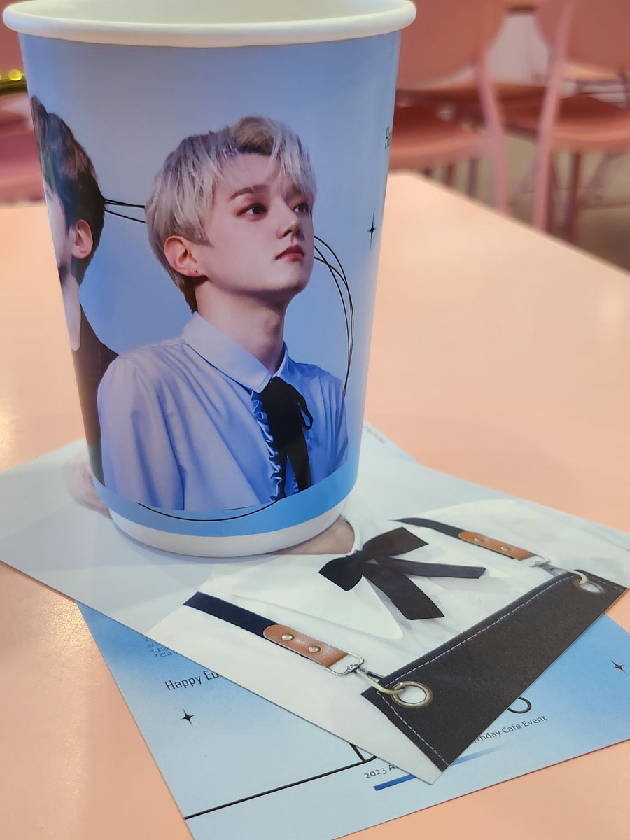19990806_com's tweet photo. 오늘부터 은준이의 생일카페가 진행됩니다 ! 많은 방문 부탁드립니다🙇🏻‍♀️❤️ https://t.co/QRLLU3ZrZY