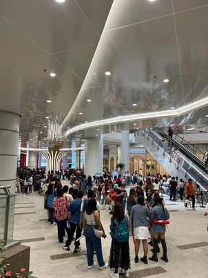 newswatchplusph's tweet photo. @iKONIC_143 @pulpliveworld @bamba__g More iKONICs arrive here at the Smart Araneta Coliseum ahead of the iKON World Tour Take Off in Manila. #iKONinMANILA2023 | @bamba__g https://t.co/P4Xi6Il2hE