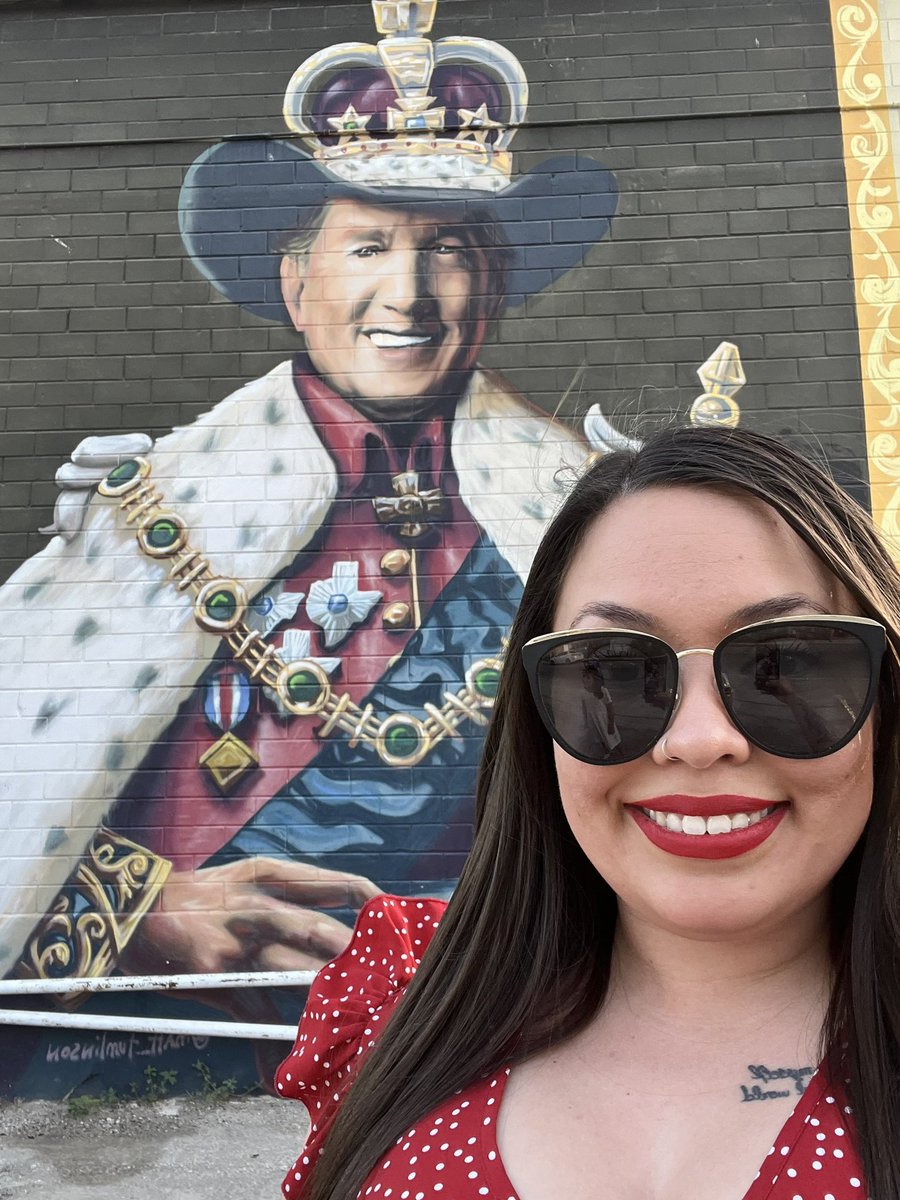 deniselorraine_'s tweet photo. #GeorgeStrait #GeorgeStraitMural #Texas https://t.co/NMe8LO5pre
