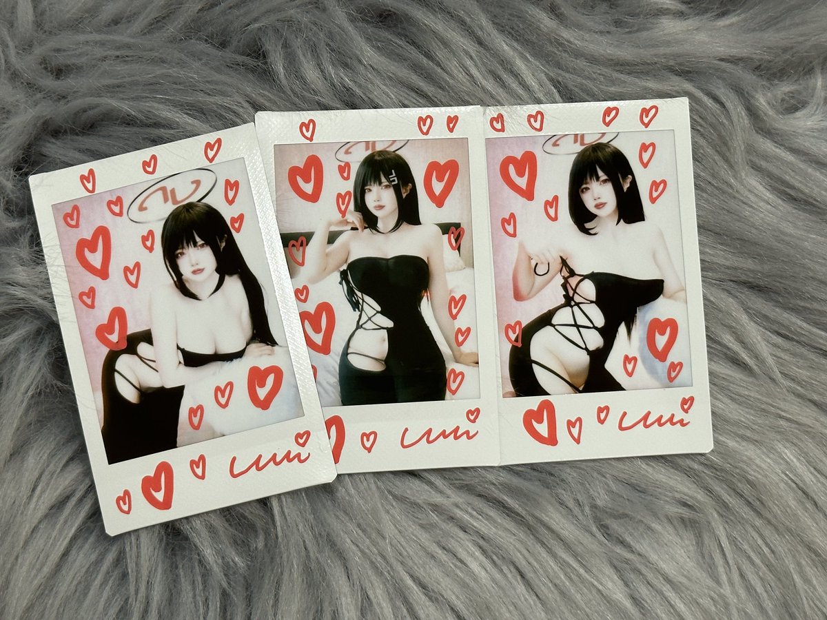 8月のチェキ♥️♥️♥️
明日の19時〜発売開始だよ⁽⁠⁽⁠ଘ⁠(⁠ ⁠ˊ⁠ᵕ⁠ˋ⁠ ⁠)⁠ଓ⁠⁾⁠⁾
✖️✖️✖️すぎてBOOTHから画像消されちゃったからこっちにサンプル貼ったよ！
https://t.co/mRiFYHlOZu https://t.co/zNrYjM6Te0