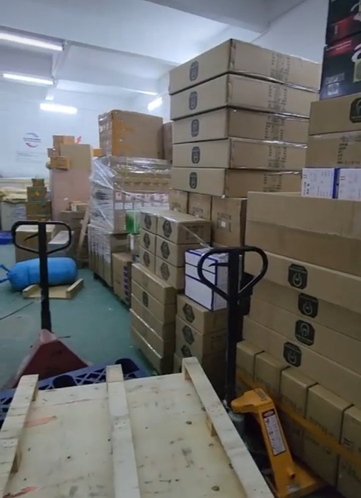 Ninafuraha kuwatangazia kuwa sasa nawezesha uagizaji wa bidhaa kutoka China kwenda Tanzania. Kama wewe ni mfanyabiashara au mtu wa kawaida, karibu sana ujiunge nami katika fursa hii ya kuagiza bidhaa kwa urahisi kutoka pande mbalimbali za dunia.