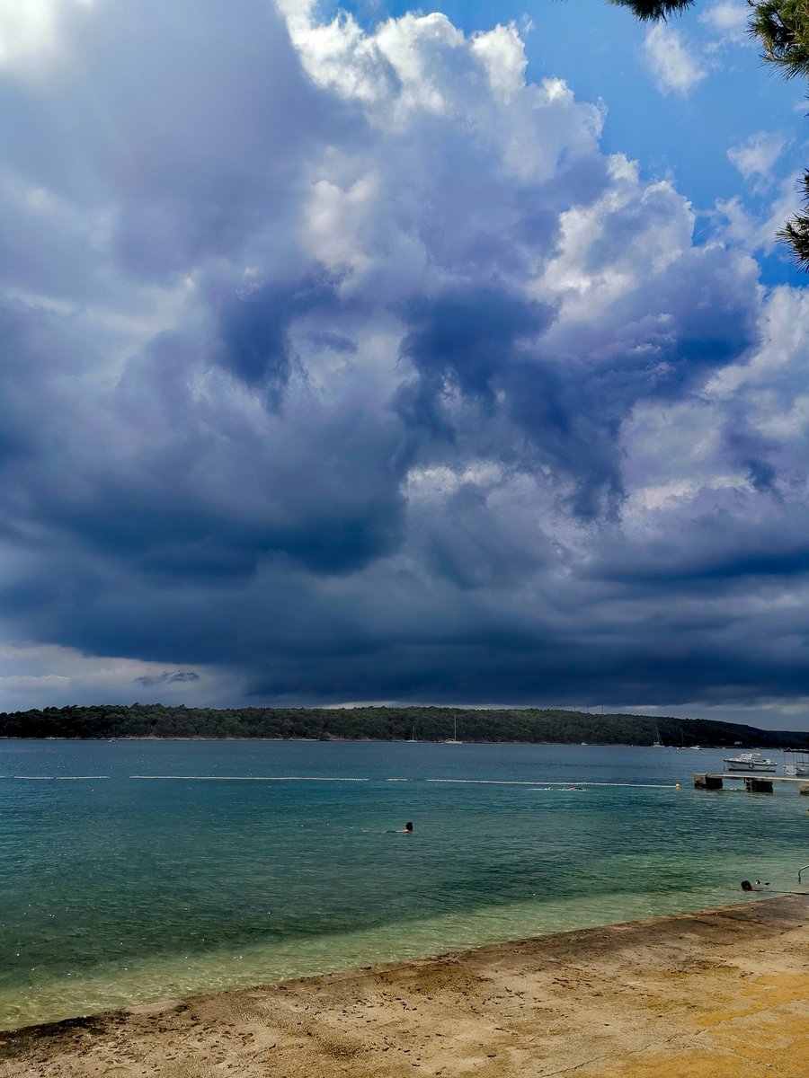 LBonnesire's tweet photo. Otok Rab - Hrvatska 
Rab Island - Croatia https://t.co/KU6TOaaTfl