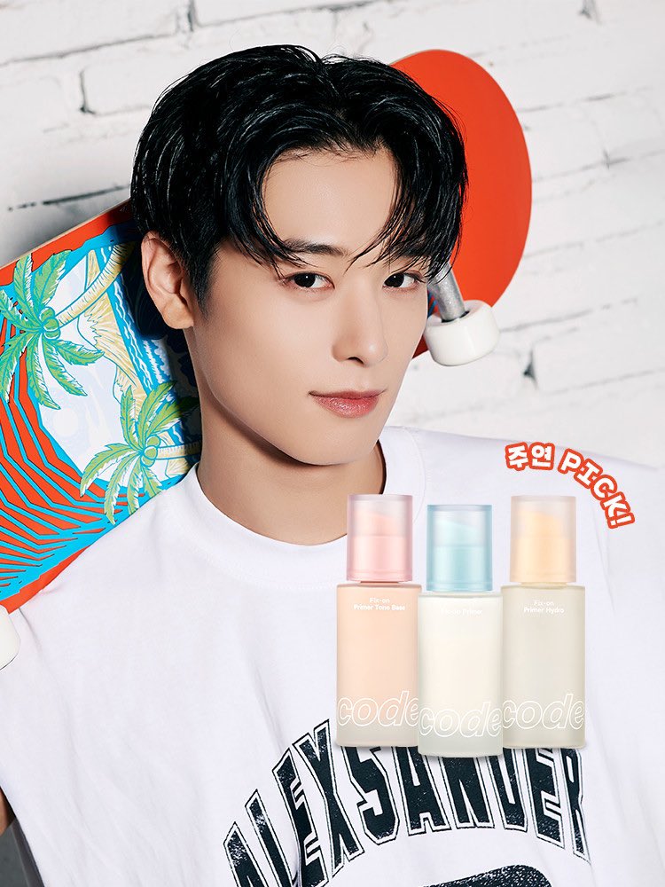 Discover Juyeon's impeccable style with Code Glokolor on Naver Store. Elevate your fashion game today!