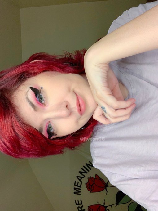 goodnight moon 🌙✨ https://t.co/mYq1ye6oiY<a href="/tag/mvsales"class="tags"><span>#mvsales</span></a>