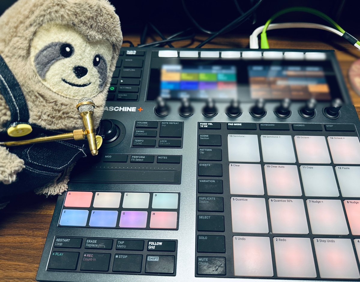 machokun_sloth's tweet photo. マッチョくんも うたうよ🦥🎤
おたのしみにね🎵
https://t.co/1oyzkGz3xy

#歌うナマケモノ #ナマケモノ 
#sloth #musician
#NativeInstruments #MaschinePlus 
#吉祥寺 #吉祥寺Days
#ミユビナマケモノ #マッチョくん
#ぬい撮り #ぬいぐるみ https://t.co/JjCSKx3Xhv