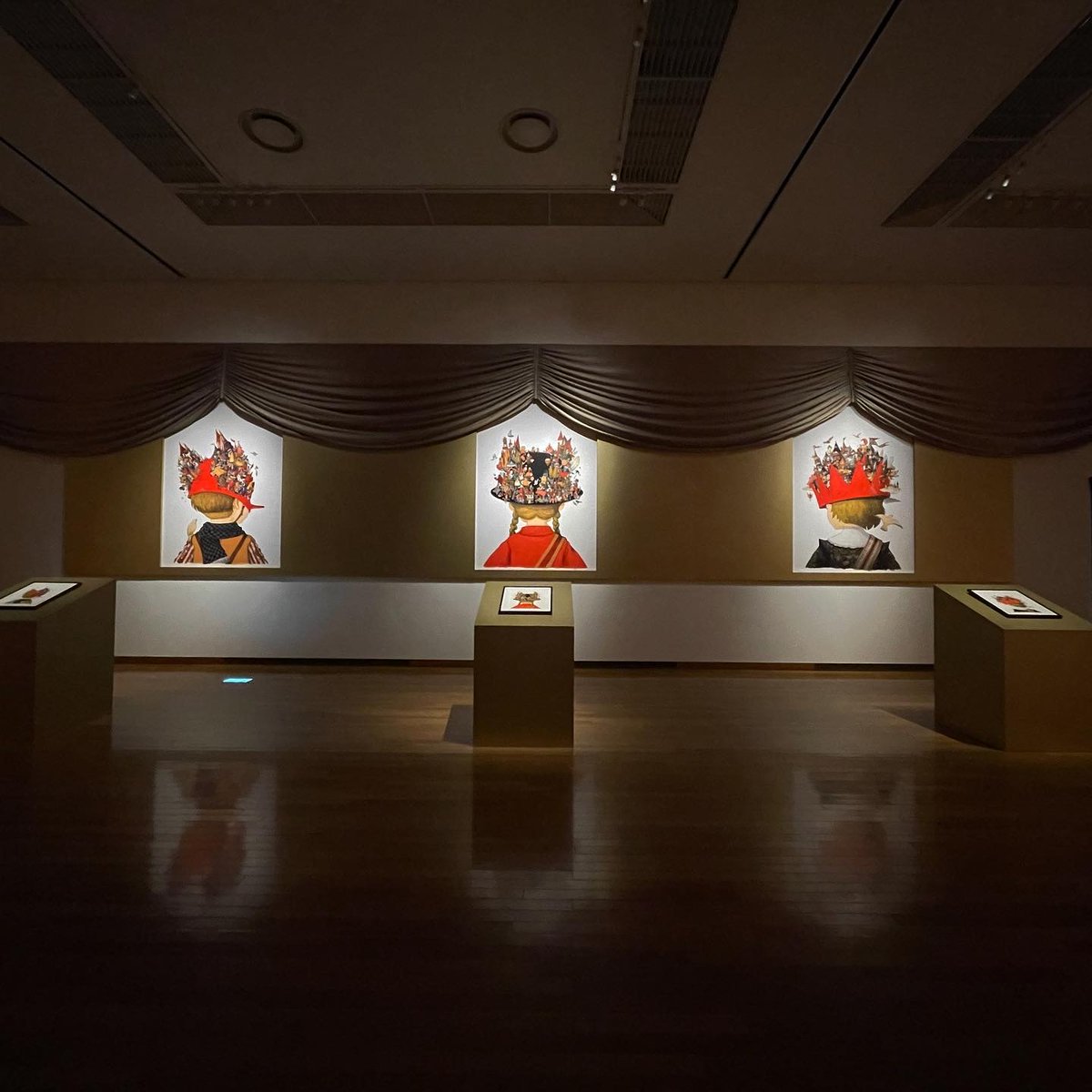 【千葉会場、開幕】
昨年PLAY! MUSEUMで開催した画家・junaidaの大規模個展「IMAGINARIUM」が千葉の佐倉市立美術館で本日開幕しました！