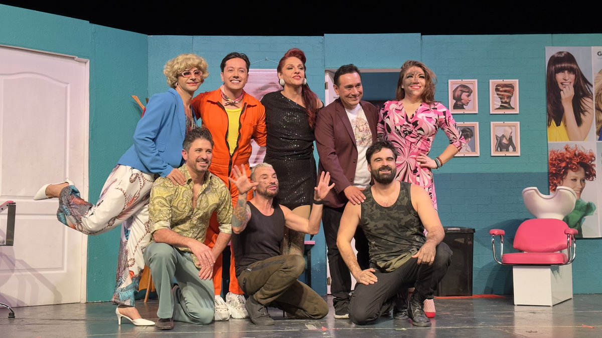 Una obra muy genial 😂 100% recomendada <a href="/LavarPeinarMx/">LAVAR, PEINAR Y ENTERRAR MX</a>