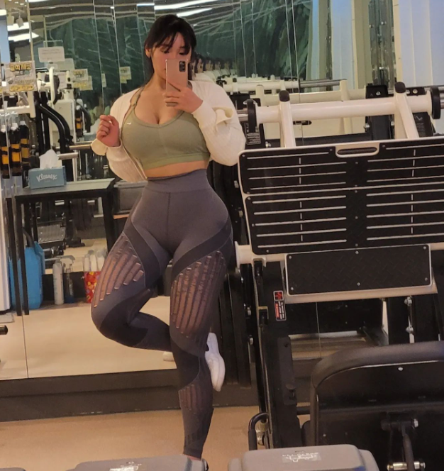 想看妈妈露大屁股深蹲视频的点赞