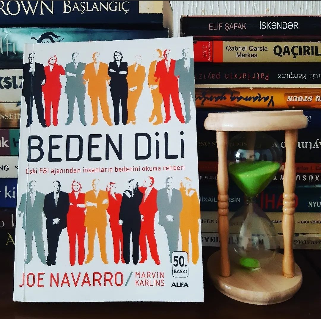 kitaboglan's tweet photo. Amerikalı yazıçı və keçmiş FTB xüsusi agenti Co Navarro 25 il ərzində FTB-də kəşfiyyat və davranışın qiymətləndirilməsi sahəsində xüsusi agent və məsləhətçi vəzifəsində çalışıb və eyni zamanda FTB-nin Davranış Analizi Proqramının qurucu üzvləri arasında olub... https://t.co/8RO4NMF3JX