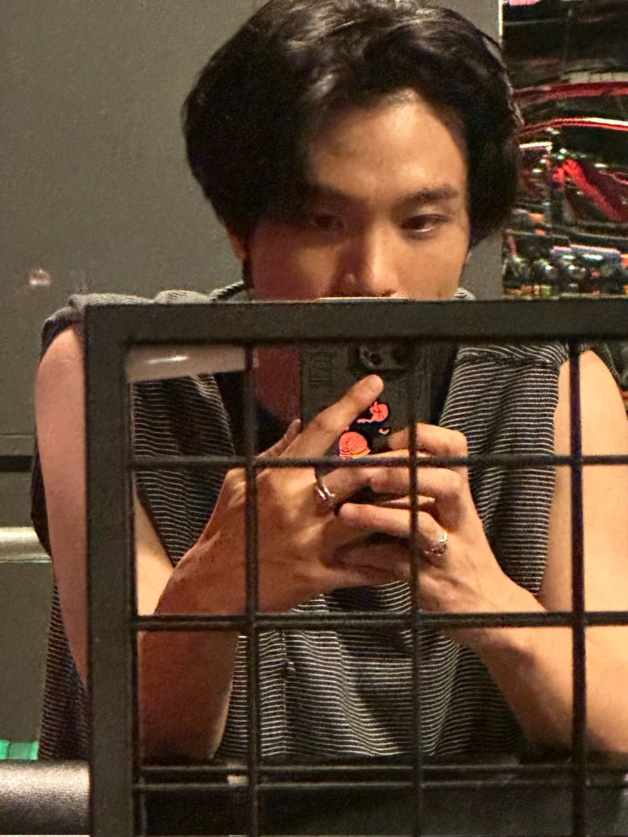 까우 lll tweet media