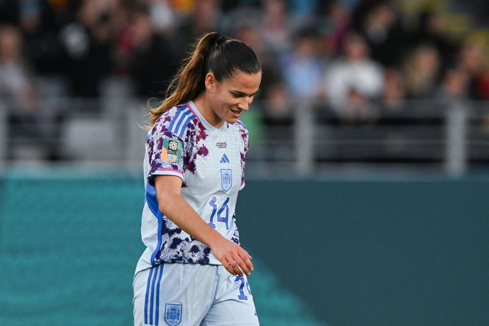 AsifBurhan's tweet image. Laia Codina is the fourth player to score at both ends in a #FIFAWWC match after Brandi Chastain (United States v Germany, 1999), Eva González (Argentina v England, 2007) and Angie Ponce (Ecuador v Switzerland, 2015) #SUIESP #ESP