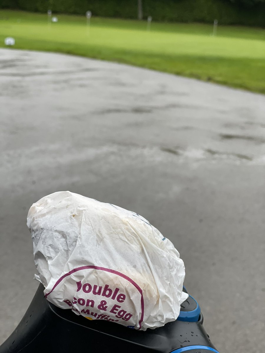 Club Championship rd1 is underway.. early players prepared for everything!!! 🌧️💦⛈️💧
