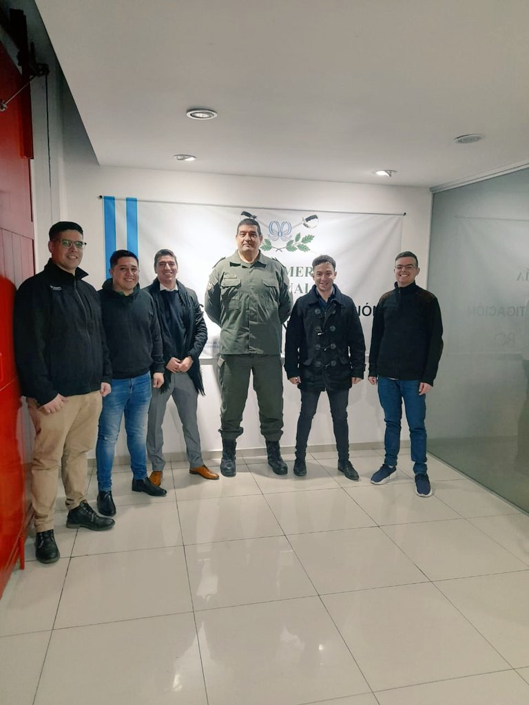 MartinIgnacioRN's tweet photo. Aprovechamos también la recepción de las áreas especializadas de las distintas fuerzas federales para conocer su labor en tecnología forense, análisis e investigaciones digitales y apoyo técnico 
#PFA #GNA #PNA https://t.co/UzdGLBBJfp