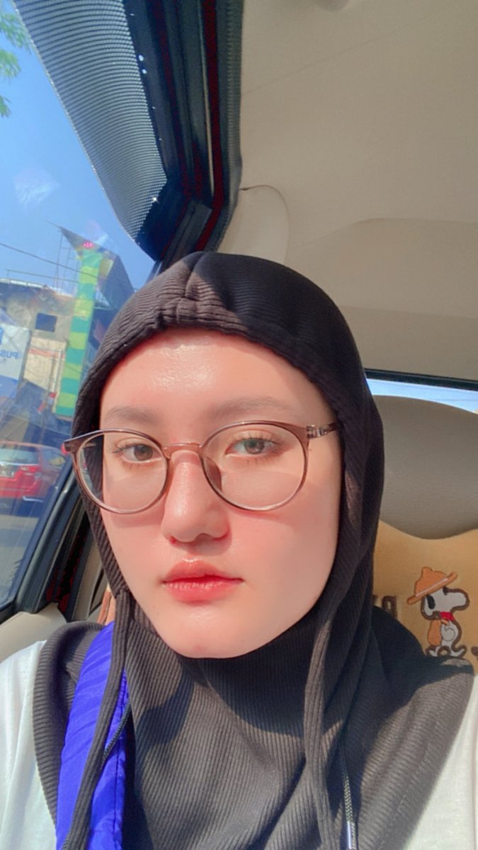 sitialisyahh's tweet photo. alhamdulillah masih kliatan hidup di konoha universe ini🤡 https://t.co/7O80KMMLSV