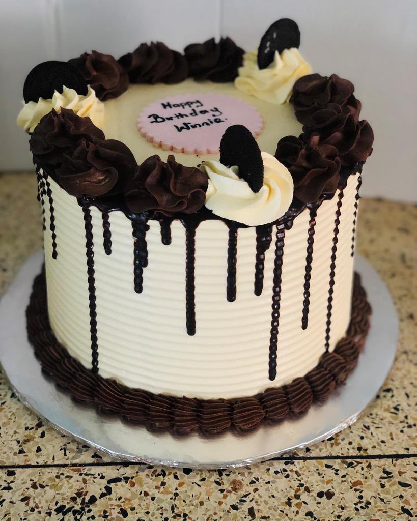When life goes crazy, eat a slice of cake👌 
For inquiries , orders and deliveries Dm us or WhatsApp  +256705590590
#WrightBakery
#AcakeForEveryOne