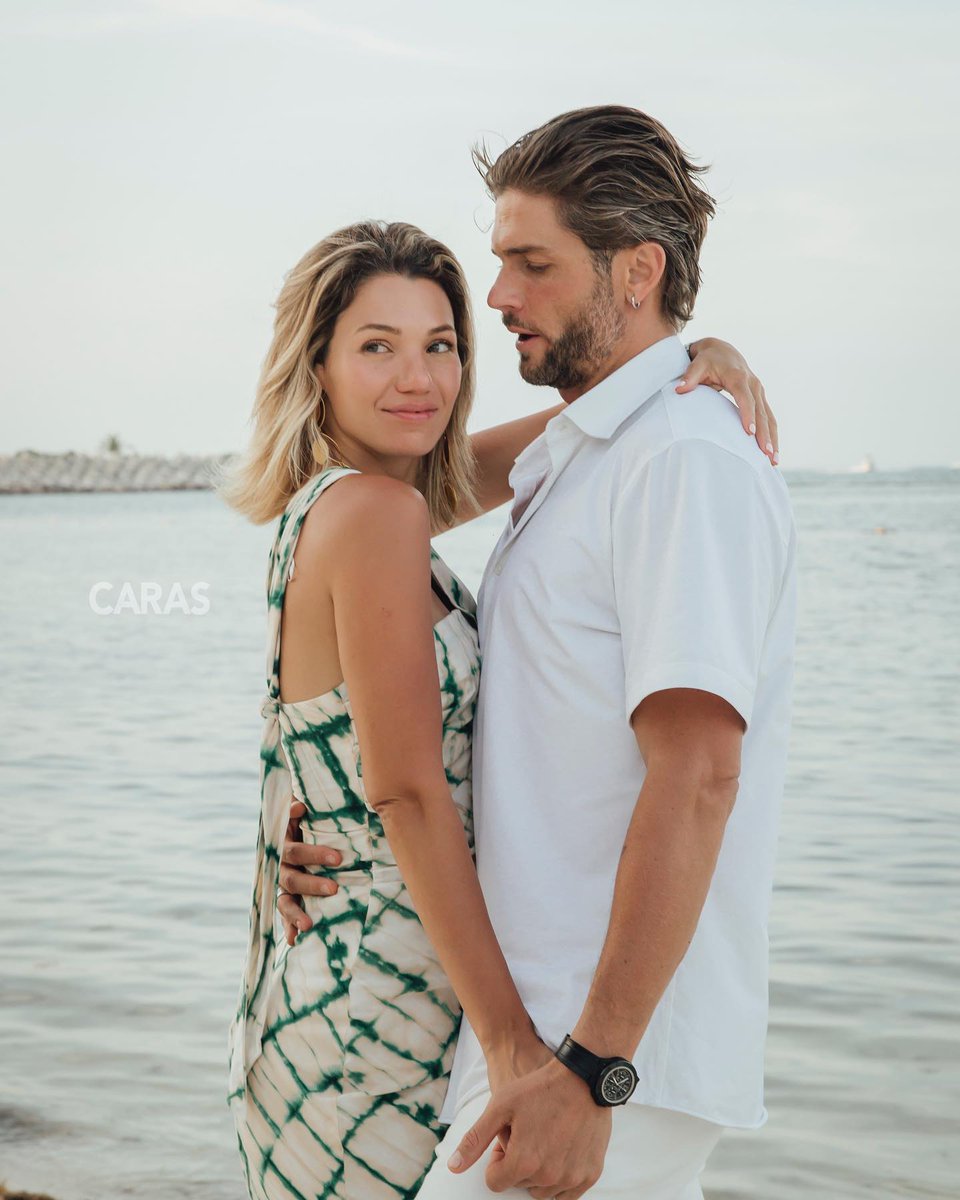 PancheriFansEs's tweet photo. #Repost @carasmexico
#EXCLUSIVA Fotos exclusivas de la pedida de mano de @PancheriHoracio e @isavalero89 desde Cancún, México.
Locación @slscancun #SLShotels
Fotos @einargonzalezphoto https://t.co/X5va9Uddlo
