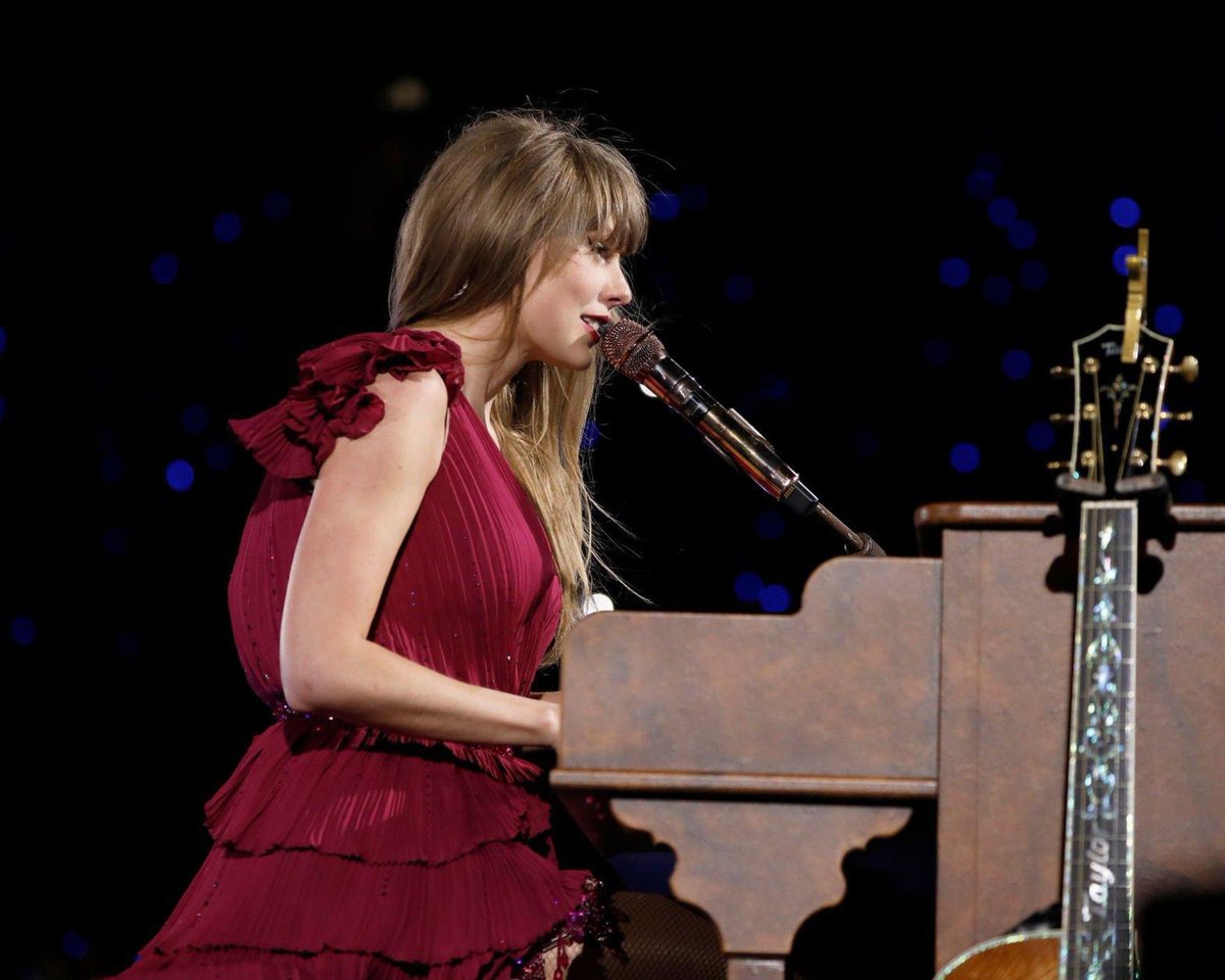 TSTheErasTourSG's tweet photo. 🎸🎹 | Tonight’s surprise songs for LA N2 are “Our Song” and “You Are In Love” #LATSTheErasTour https://t.co/AsHO22qhJ9