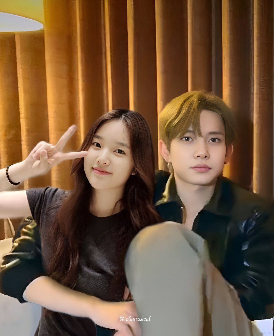 clausssical's tweet photo. #heesoojin https://t.co/oTjHLb0TIn