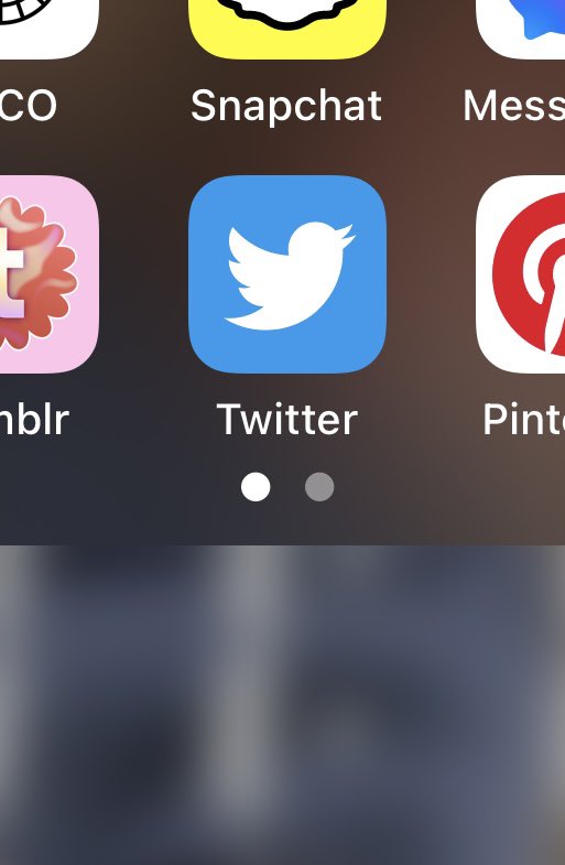 jenna_perco's tweet photo. I’m refusing to update the app, fully in denial https://t.co/Nj7tgSh3C9