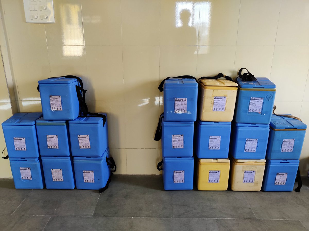 Rxsanketpatel's tweet image. Early morning Vaccine distribution During National Polio Program #Pharmacists

#vcch_allowance

@mansukhmandviya 
@MoHFW_INDIA 
@NHMGujarat 
@DrNilamPatel04 
@RemyaMohanIAS 
@mdnhmgujarat 
@CMOGuj 
@irushikeshpatel 
@snehiil 
@President_PCI